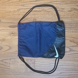 🎉 3/$25 Nike Drawstring Bag